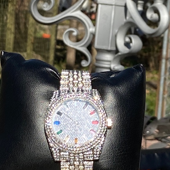 Paved Watch - Picture 4 of 7